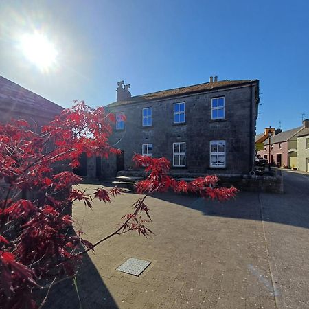 Clonbur House - Studio Village Apartment ゴールウェイ エクステリア 写真